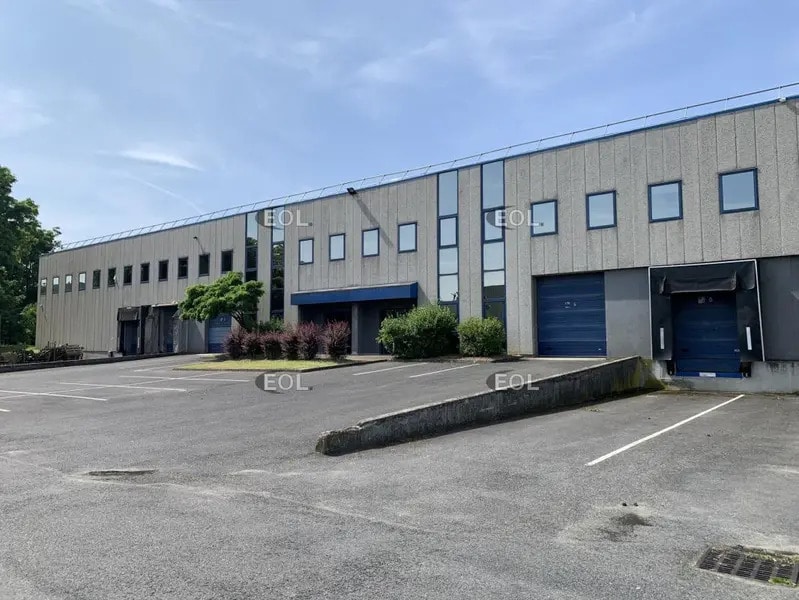 Industrial in Herblay-sur-Seine to rent Building Photo- Image 1 of 6
