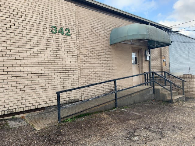 342 W Cotton St, Longview, TX for rent - Building Photo - Image 2 of 10