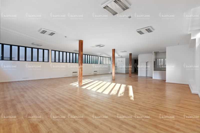 Office in Montreuil to rent Interior Photo- Image 1 of 11