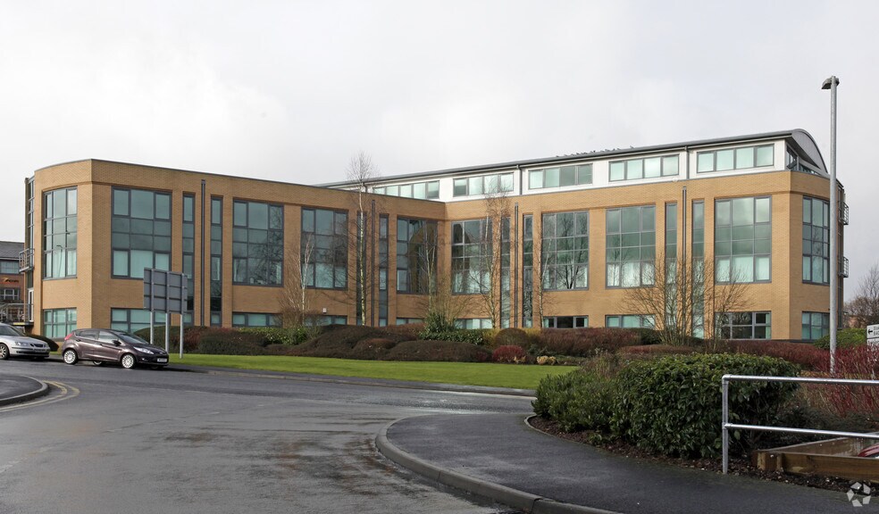 Buntsford Dr, Bromsgrove B60 4JE UK