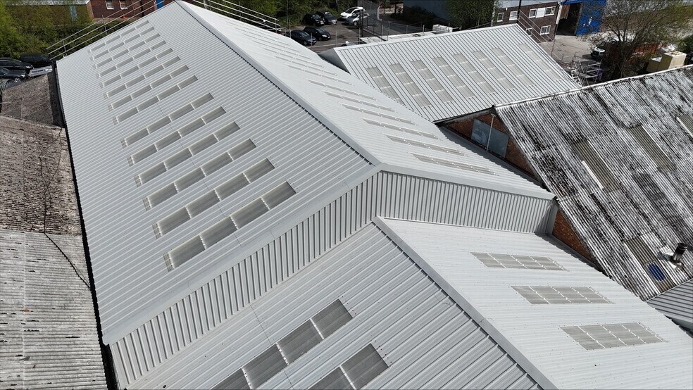 Abercromby Ave, High Wycombe to rent - Building Photo - Image 2 of 5