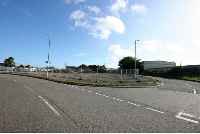 Stephenson Rd, Westbury for sale Primary Photo- Image 1 of 1