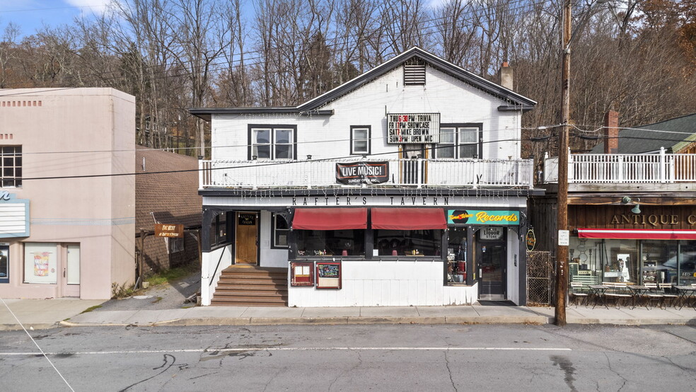 28 Upper Main St, Callicoon, NY for sale - Primary Photo - Image 1 of 49