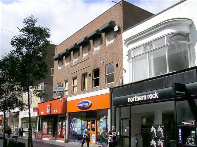 49 Linthorpe Rd, Middlesbrough to rent - Building Photo - Image 2 of 5