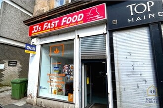 16 Laird St, Greenock to rent Building Photo- Image 1 of 24