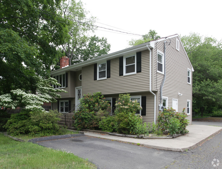 1422 Farmington Ave, Farmington, CT for sale - Primary Photo - Image 1 of 1