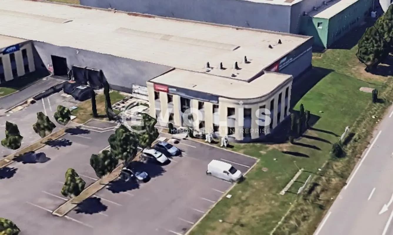 Retail in Arnas to rent Building Photo- Image 1 of 10