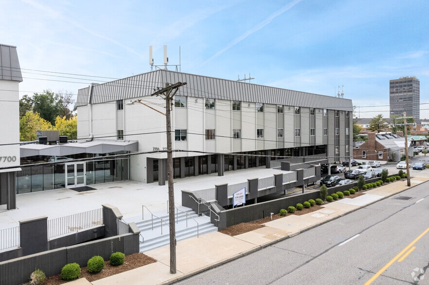 7700-7750 Clayton Rd, Richmond Heights, MO to rent - Building Photo - Image 2 of 14