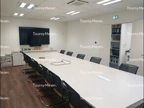 Retail in Cesson-Sévigné for sale Interior Photo- Image 1 of 7