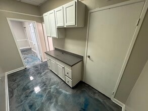 480 E Paces Ferry Rd NE, Atlanta, GA to rent Building Photo- Image 1 of 7