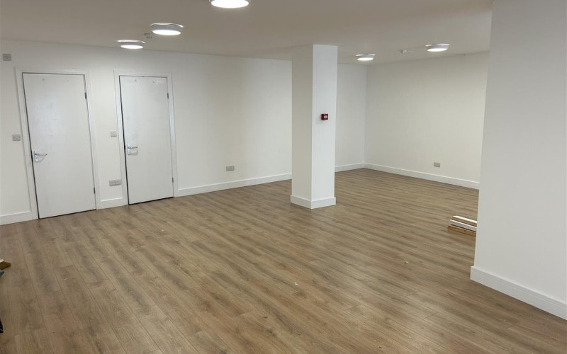 55 Commercial St, Hereford to rent - Interior Photo - Image 3 of 3