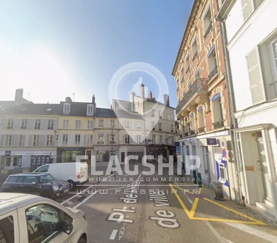 Location Commerce 114 m² - Photo 1