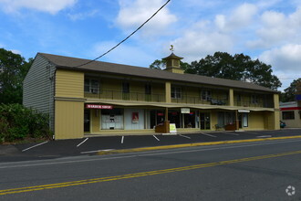 206 Saybrook Rd, Higganum, CT for sale Primary Photo- Image 1 of 1