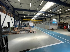 Industrial in Le Plessis-Bouchard for sale Interior Photo- Image 2 of 7