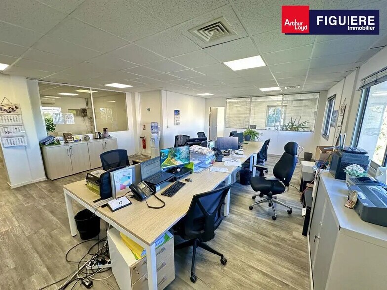 Office in Vitrolles to rent - Interior Photo - Image 3 of 9