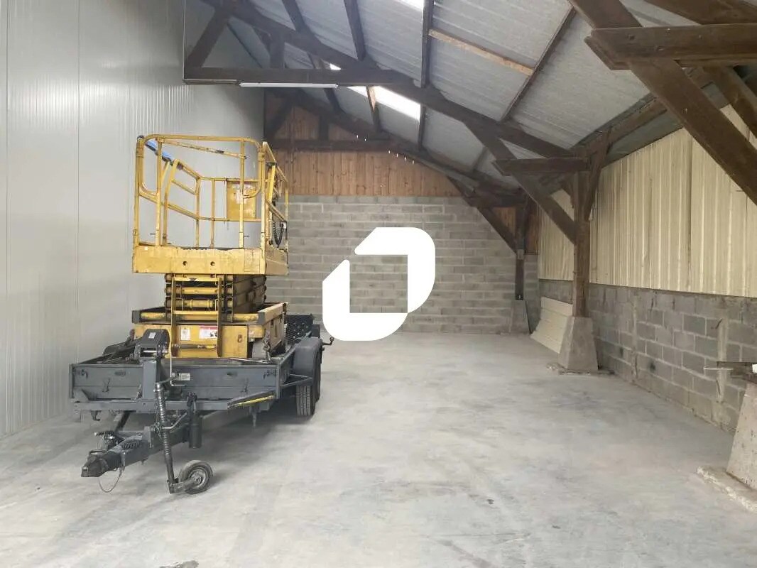 Light Industrial in Livilliers to rent Interior Photo- Image 1 of 12