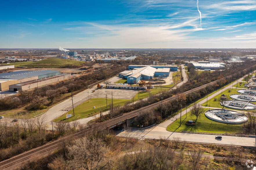 300 E Joe Orr Rd, Chicago Heights, IL for sale - Aerial - Image 3 of 9