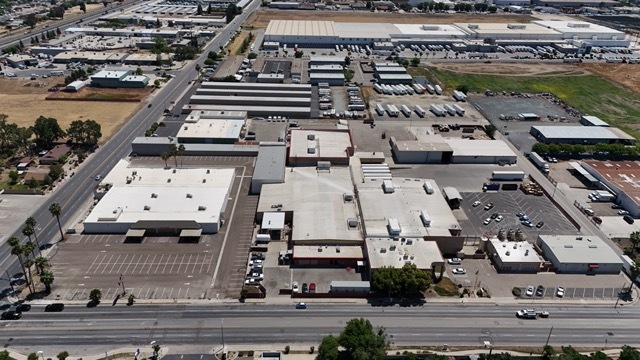 1025 E Bardsley Ave, Tulare, CA for sale - Building Photo - Image 2 of 7