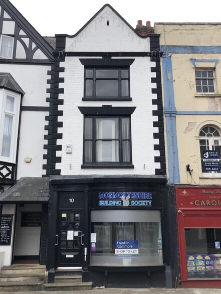 10 Agincourt Sq, Monmouth to rent - Building Photo - Image 2 of 2