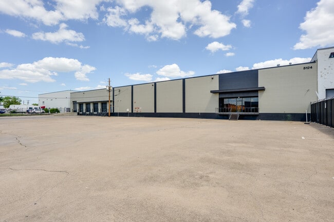 More details for 5124 Sharp St, Dallas, TX - Industrial to Rent