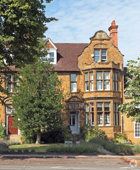 44 South Bar St, Banbury for sale - Primary Photo - Image 1 of 1