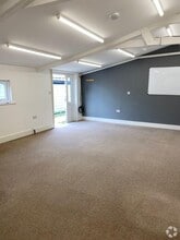 East Gores Rd, Coggeshall to rent Interior Photo- Image 2 of 5