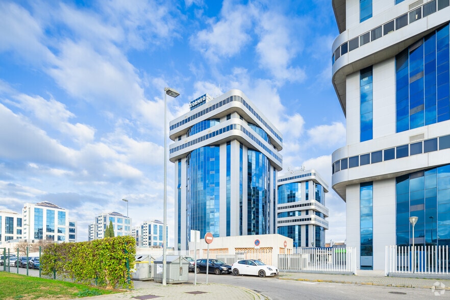 Calle Astronomía, 1, Sevilla, Sevilla for sale - Building Photo - Image 3 of 10