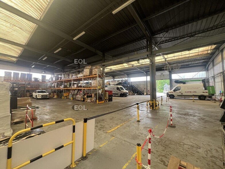 Light Industrial in Sarcelles to rent - Building Photo - Image 3 of 13