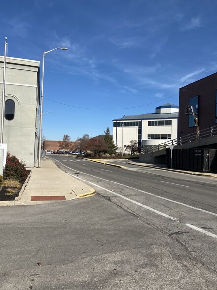 225 N High St, Muncie, IN for rent - Building Photo - Image 3 of 21