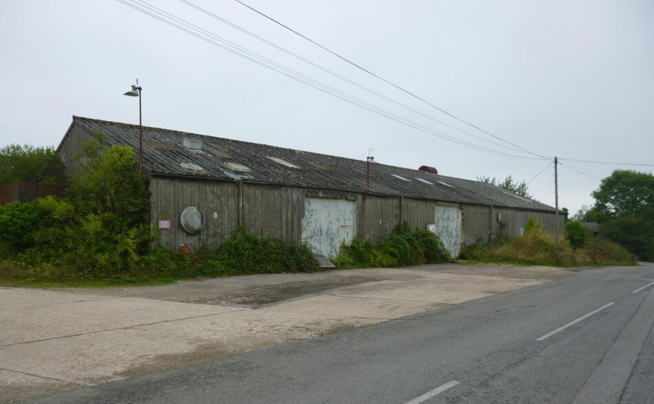 Yonder Hill, Chard for sale - Primary Photo - Image 1 of 1