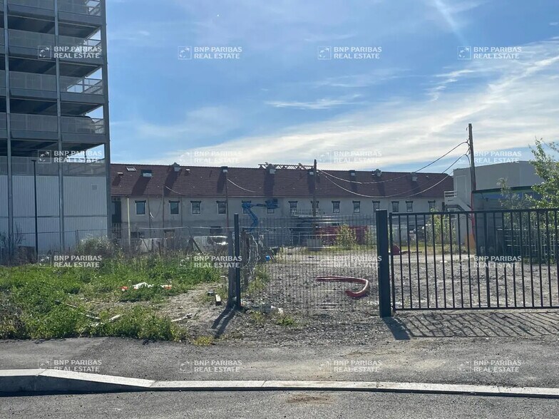 Light Industrial in Bordeaux for sale - Building Photo - Image 2 of 16