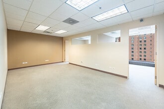 11 E Adams St, Chicago, IL to rent Interior Photo- Image 1 of 5