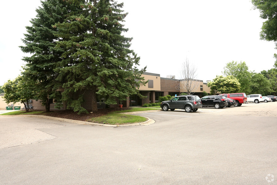 12271-12287 Nicollet Ave, Burnsville, MN for rent - Building Photo - Image 3 of 8