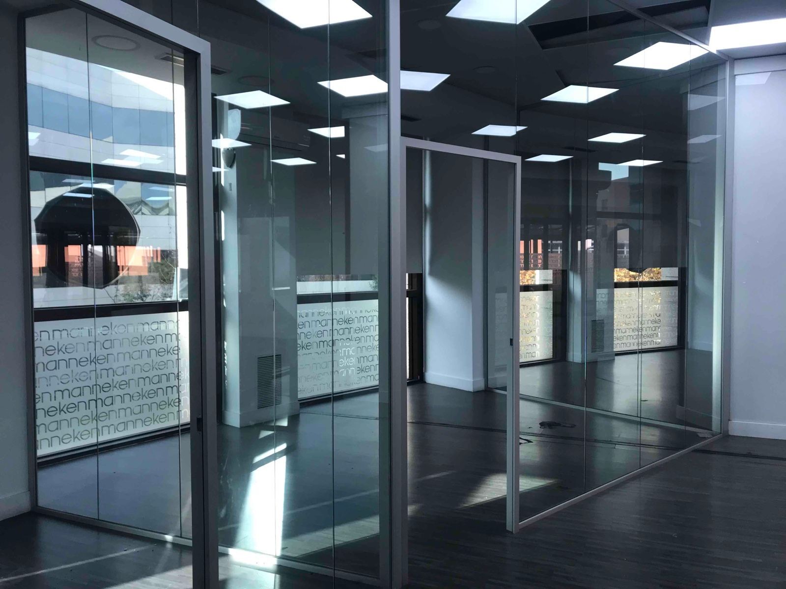 Retail in Alcobendas, Madrid to rent Interior Photo- Image 1 of 13