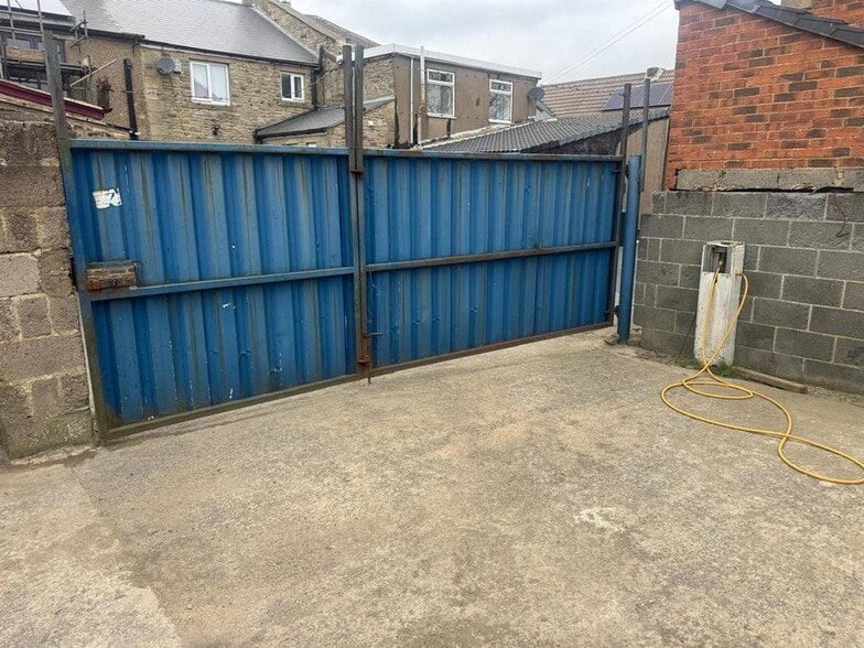 Rear of 83 High Street, Bishop Auckland to rent - Building Photo - Image 2 of 12