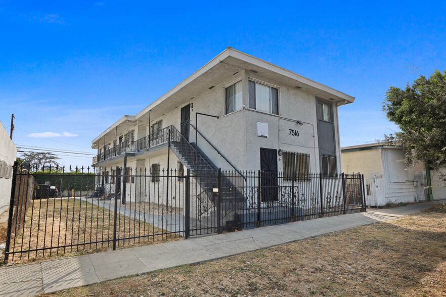 7516 S Western Ave, Los Angeles, CA for sale - Building Photo - Image 1 of 5