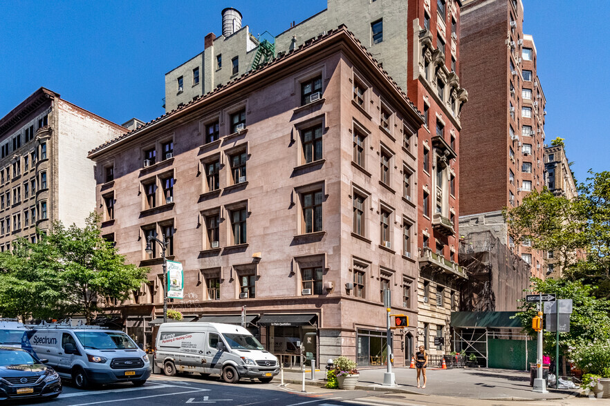 10 Fifth Ave, New York, NY for rent - Primary Photo - Image 1 of 8