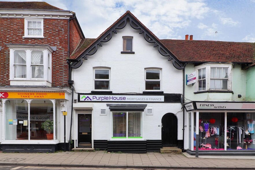 61 High St, Edenbridge to rent - Building Photo - Image 1 of 2