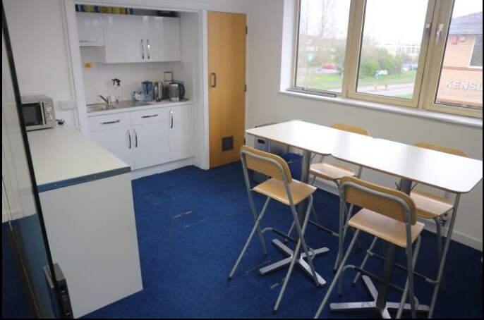 12 Richfield Ave, Reading to rent Interior Photo- Image 1 of 3