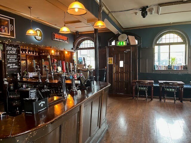 388 New Cross Rd, London to rent Interior Photo- Image 1 of 4