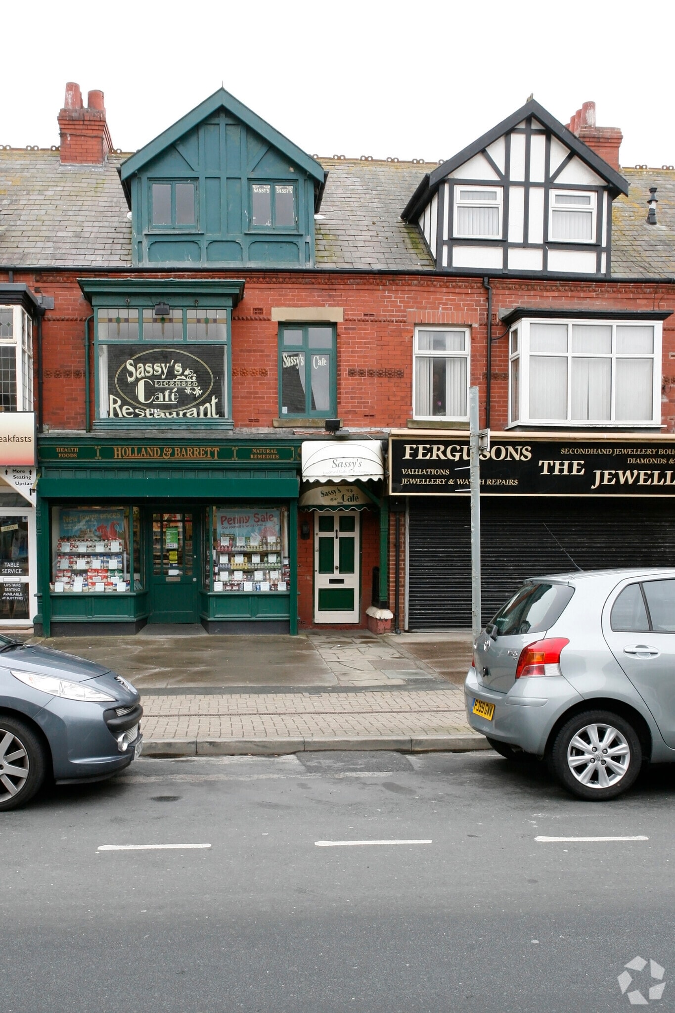 44-44A Victoria Rd W, Thornton Cleveleys for sale Primary Photo- Image 1 of 1