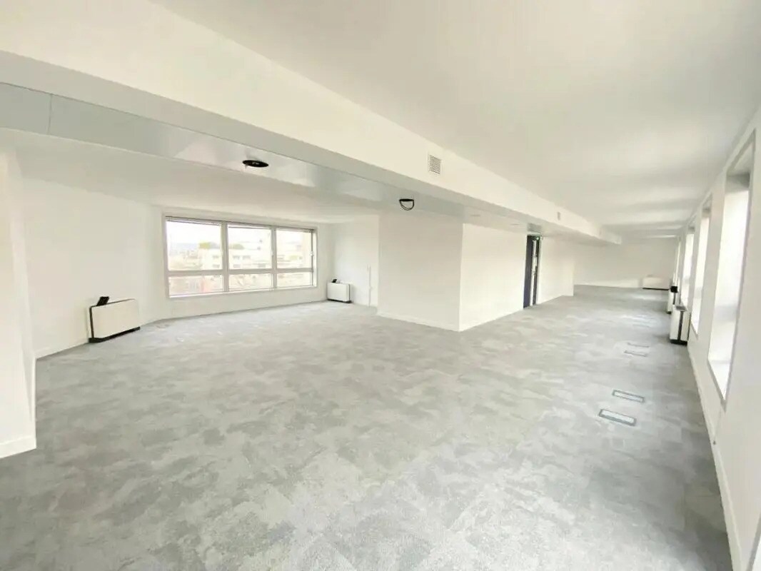 Office in Boulogne-Billancourt to rent Interior Photo- Image 1 of 5