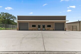 More details for 499 Turner Ln, Giddings, TX - Light Industrial for Rent