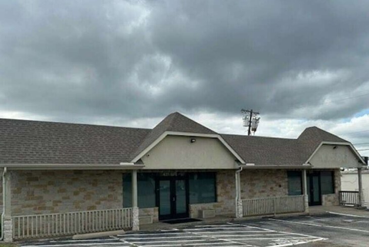 411 N Main St, Euless, TX for rent - Building Photo - Image 1 of 8