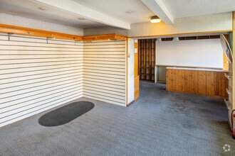 65-66 Wolverhampton St, Willenhall for sale Interior Photo- Image 2 of 6