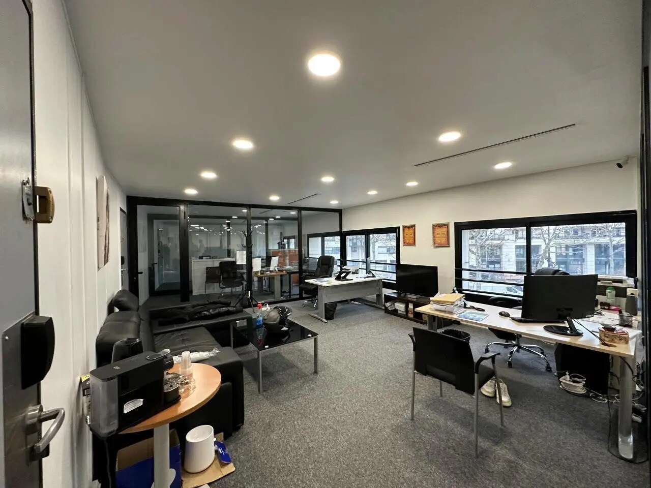 Office in Charenton-le-Pont to rent Interior Photo- Image 1 of 3