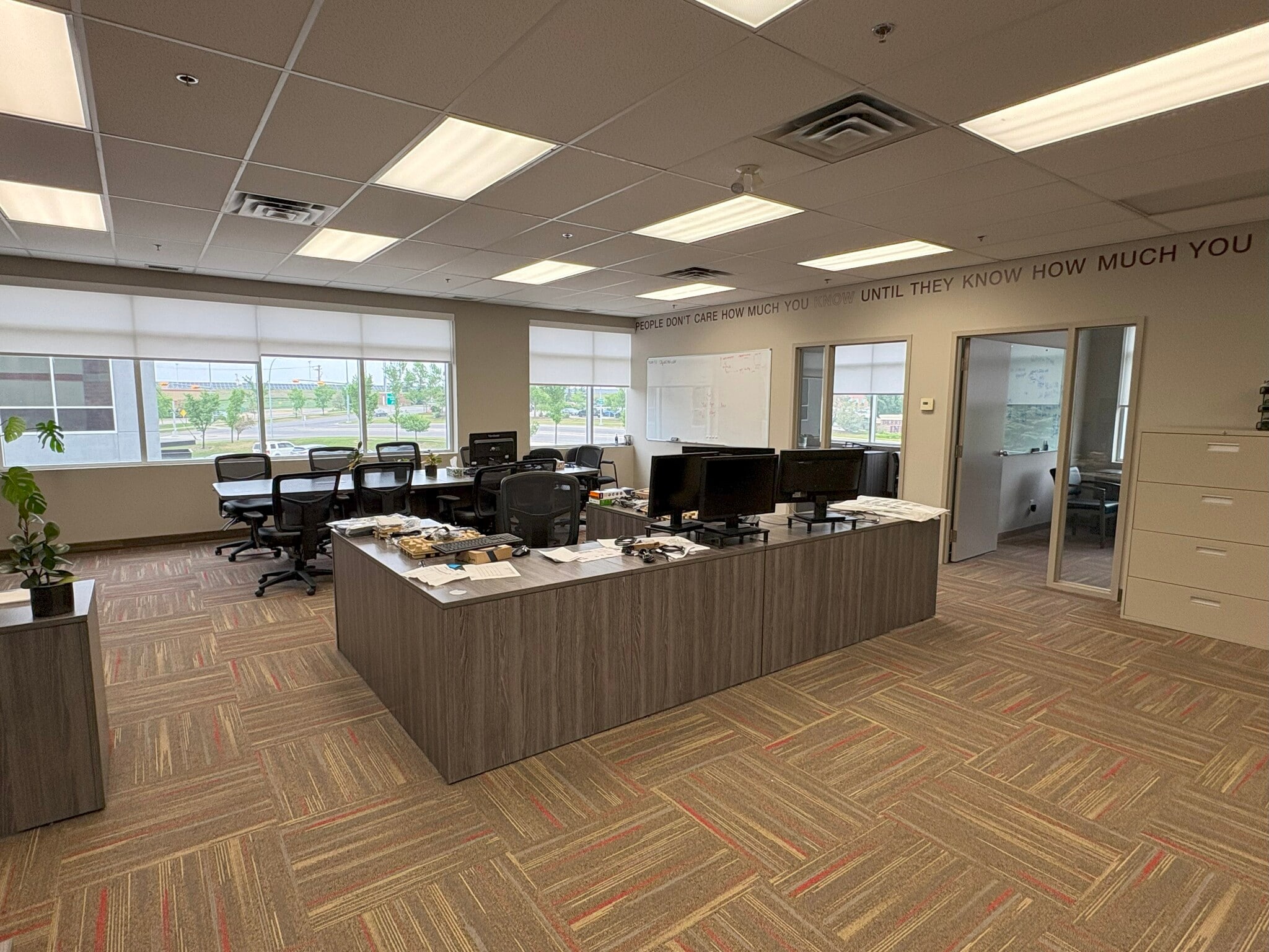 11505 35th St SE, Calgary, AB to rent Interior Photo- Image 1 of 5