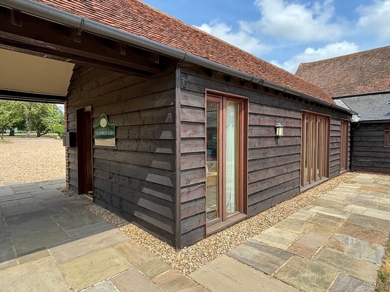 Bartletts Ln, Maidenhead to rent - Building Photo - Image 3 of 4