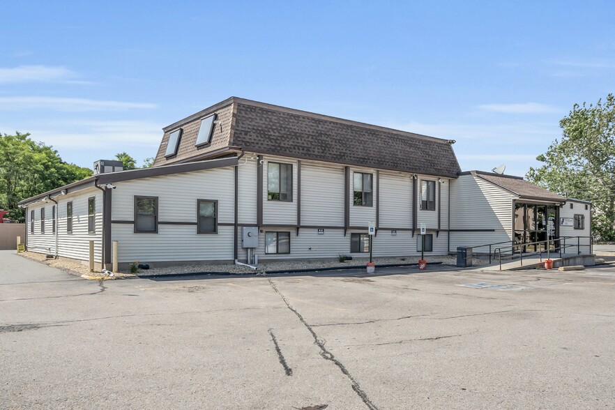 155 Airport Rd, Fitchburg, MA for sale - Building Photo - Image 1 of 1