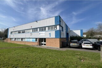 1-11 Little Rdg, Welwyn Garden City to rent Building Photo- Image 1 of 1